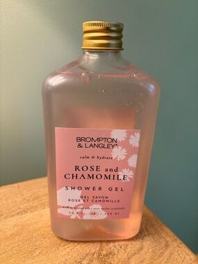 Rose and Chamomile Shower Gel - Pink